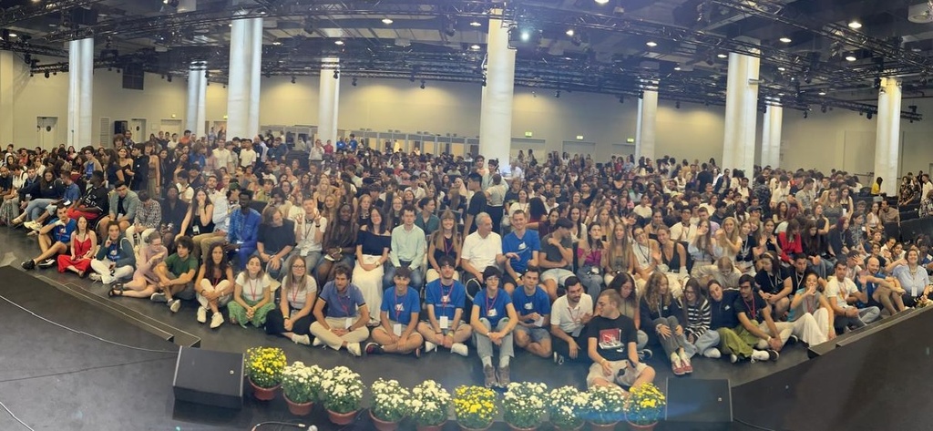 “En la amistad está la victoria”: 1000 jóvenes europeos reunidos en Berlín para celebrar el encuentro “A Global Friendship for a Future of Peace” abren un camino de paz